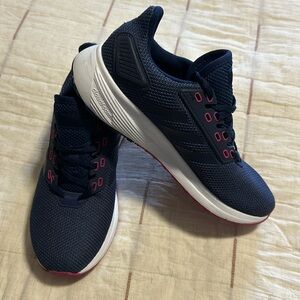 Adidas cloud foam sneakers